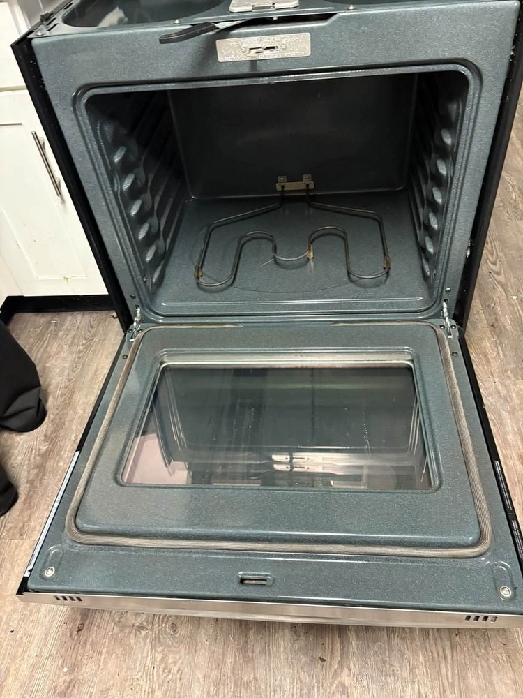 Oven after cleaning